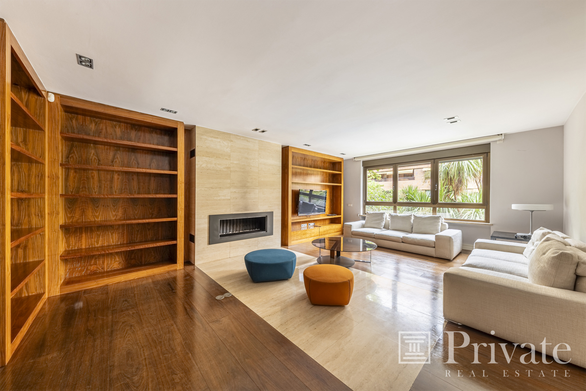 Great apartment in an urbanization with a pool in Arturo Soria