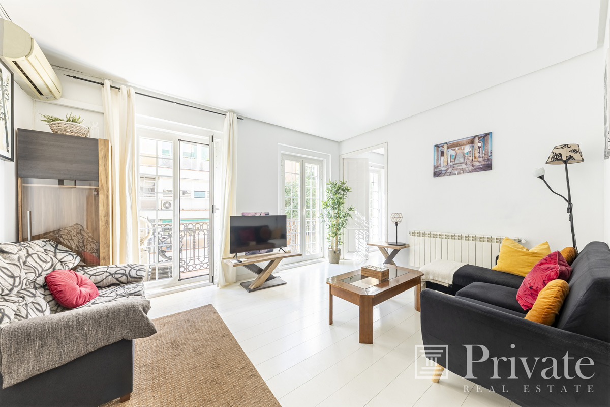 House to renovate in Almagro on a charming property