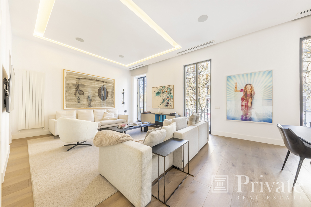 Espectacular piso en la Milla de Oro con gran altura de techos